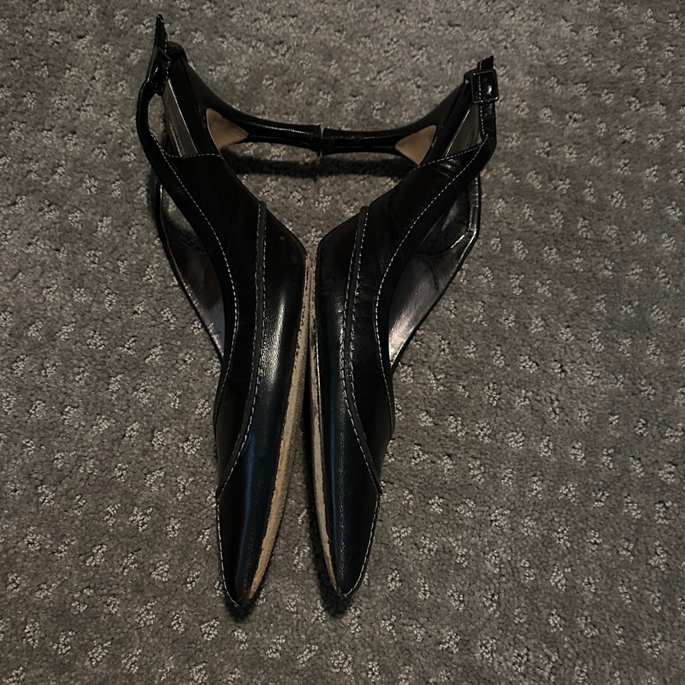 Charles David Black Pointed Slingback Heels - Picture 3 of 5